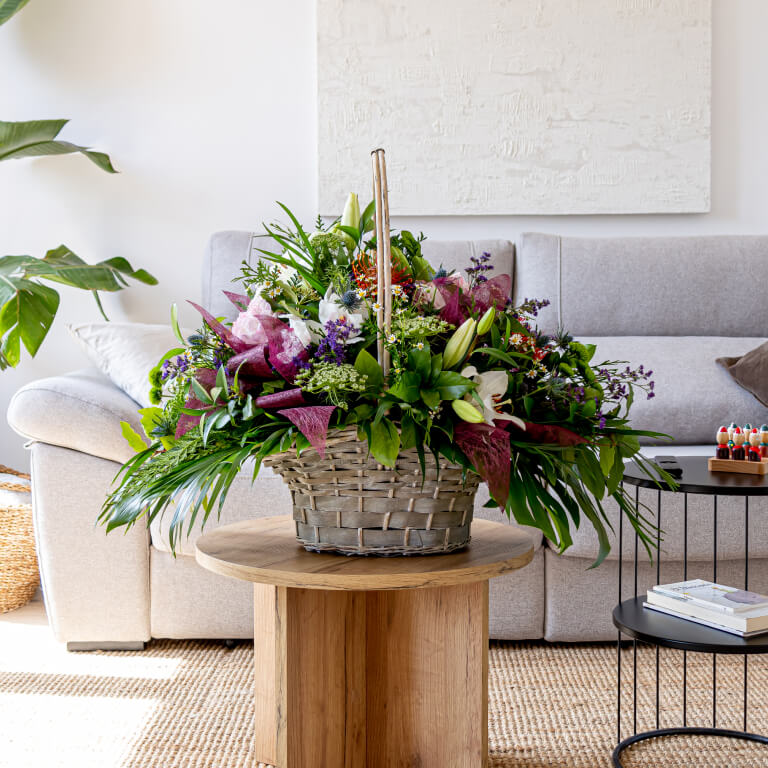 Cesta imperial con flores