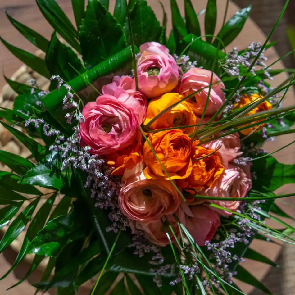 Minijarrón de ranúnculos