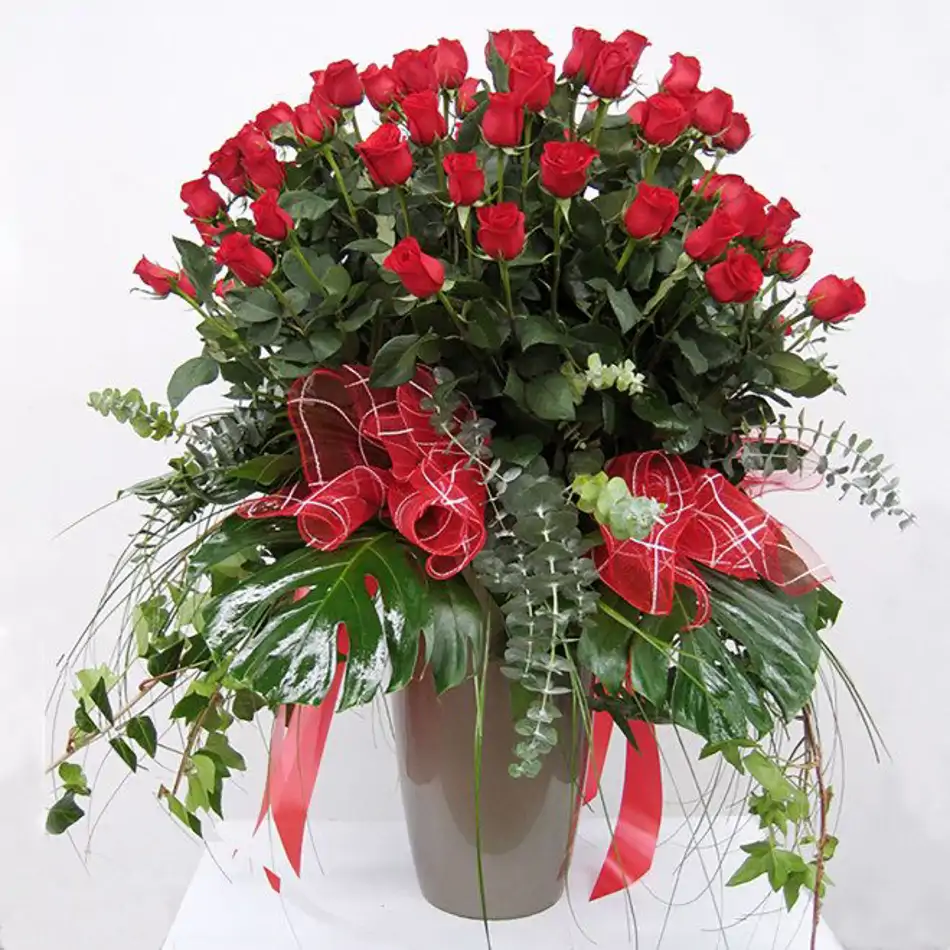 Preciosa composició de roses vermelles