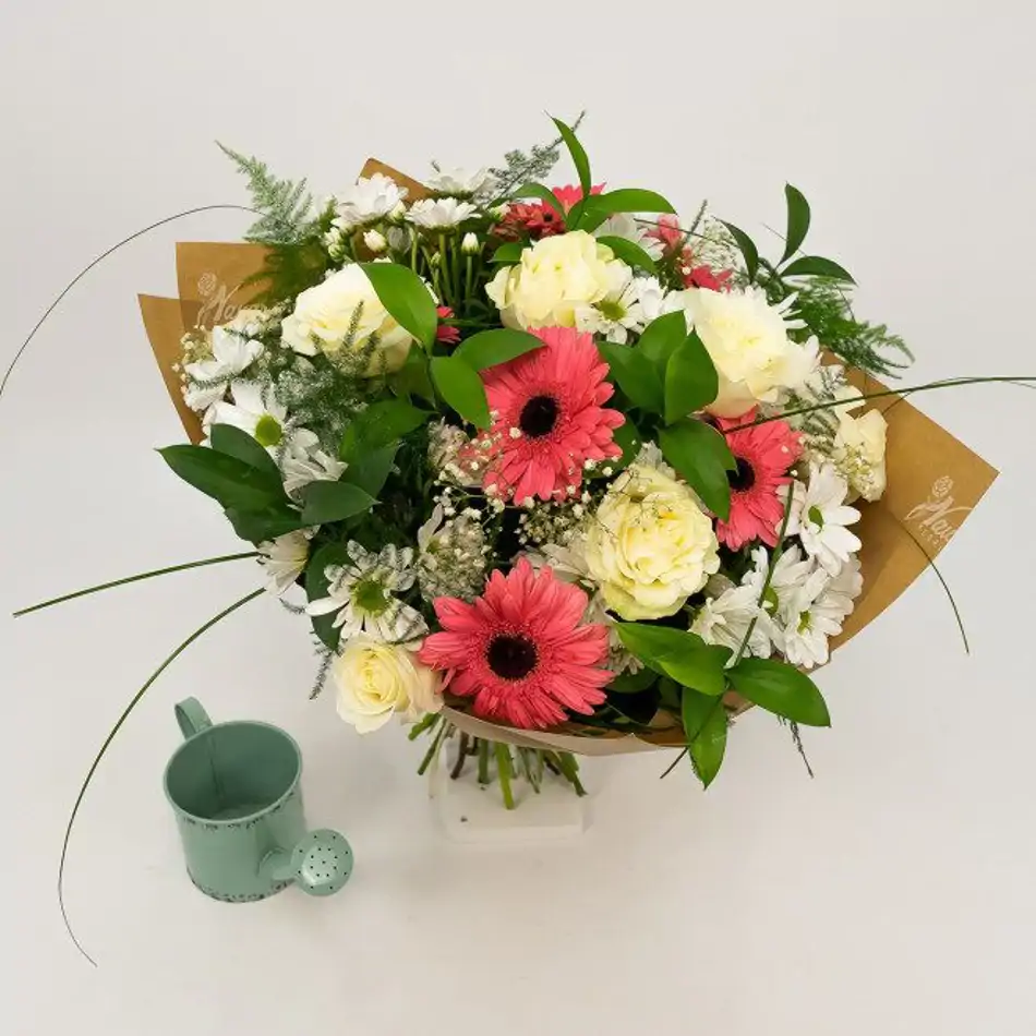 Ramo de gerberas, margarita y rosas