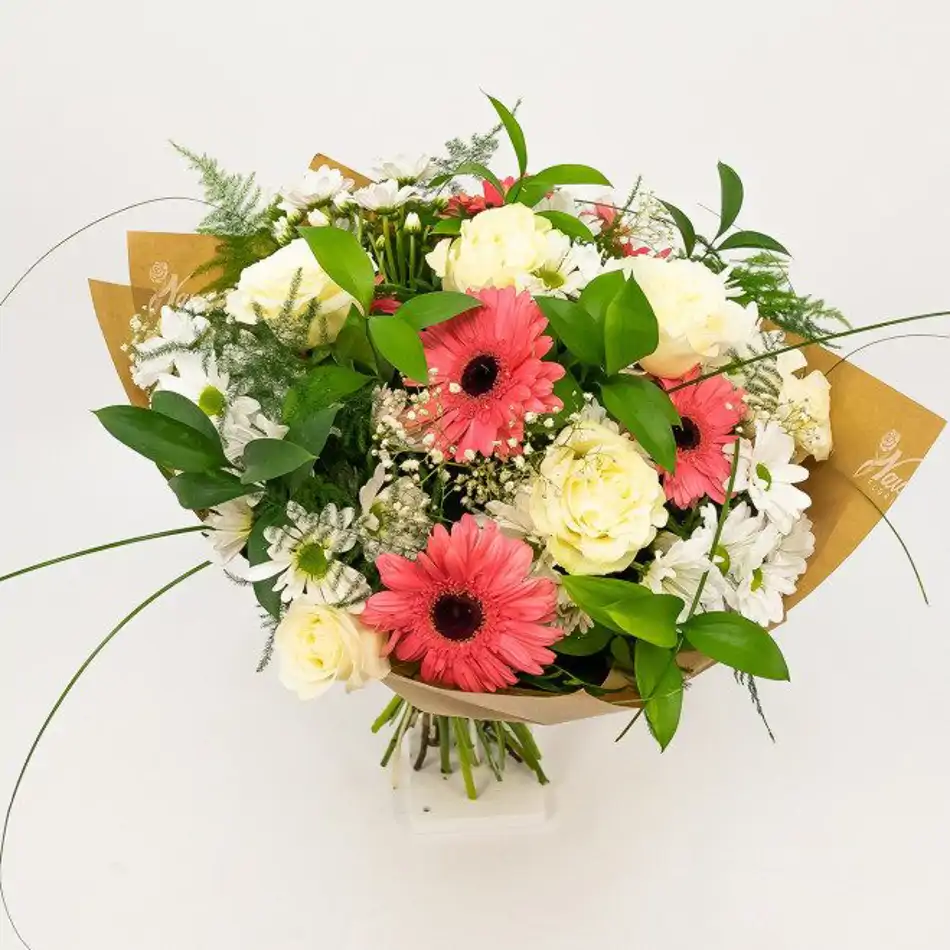 Ramo de gerberas, margarita y rosas