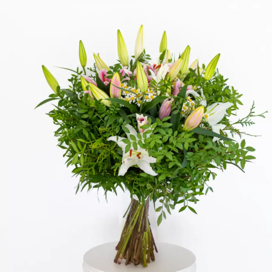 Ramo de lilium asterguey