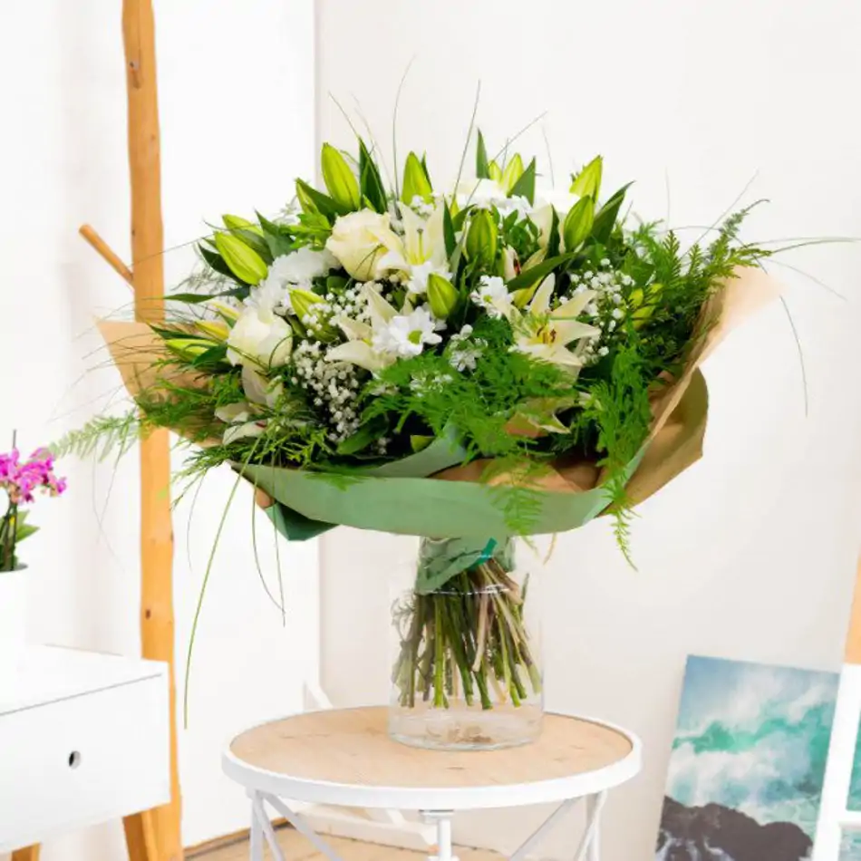 Ram de lilium, margarida i roses