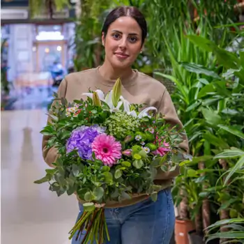 Comprar Ramo de flor variada con hortensias en Barcelona