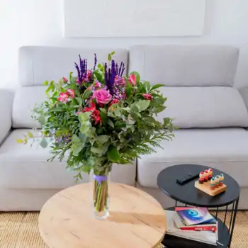 Comprar Ramo de rosas, alstromelia y lavanda en Barcelona