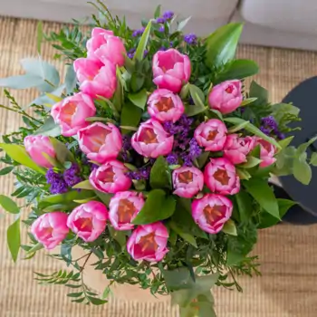 Comprar Ramo de tulipanes tonos rosados lilosos en Barcelona